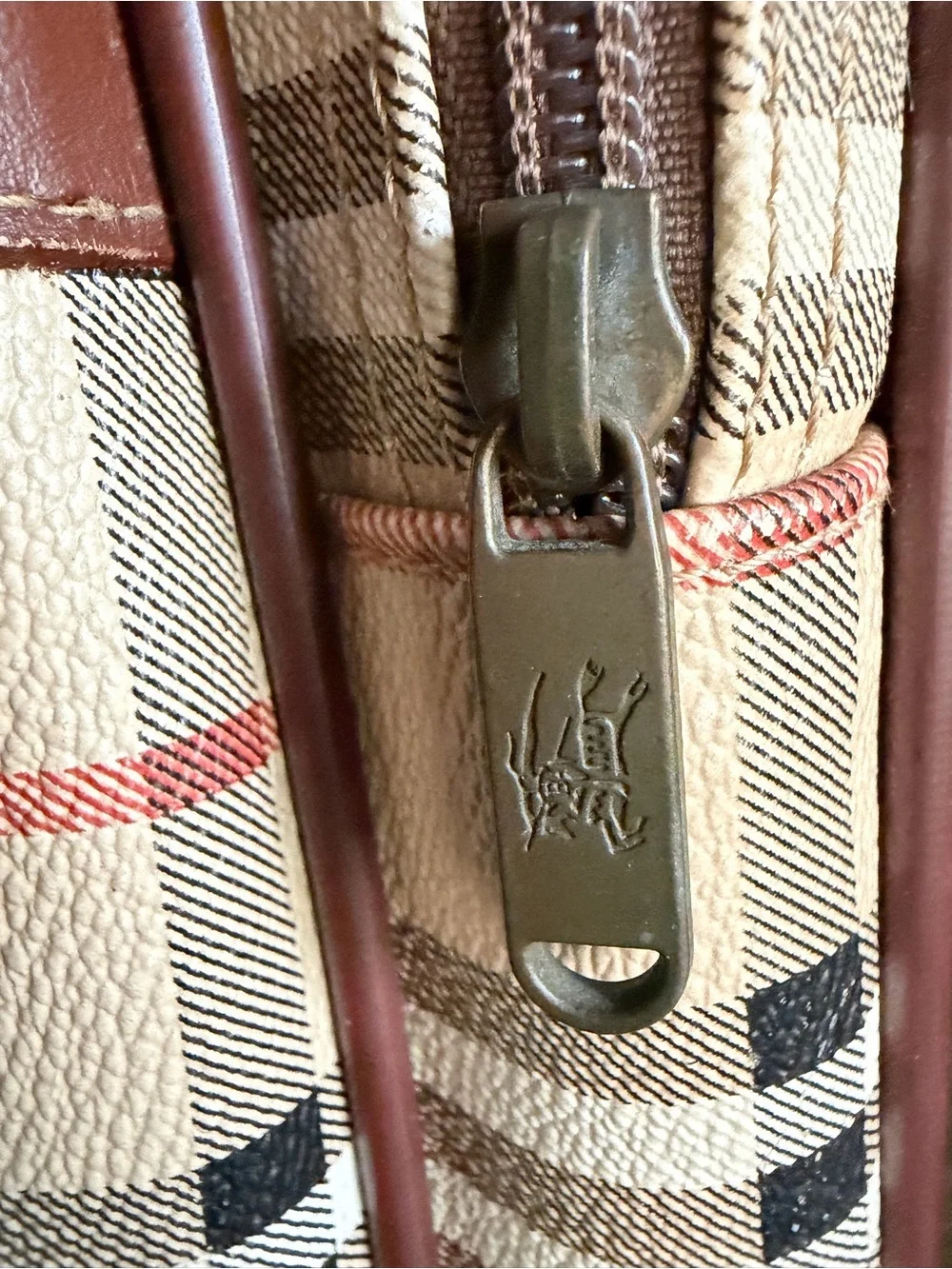 Authentic Vintage Burberrys Nova Check Triple Zip Large Crossbody Messenger Bag